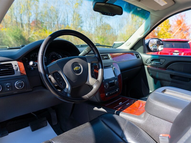 Used 2013 Chevrolet Suburban LTZ AWD/4WD image 19