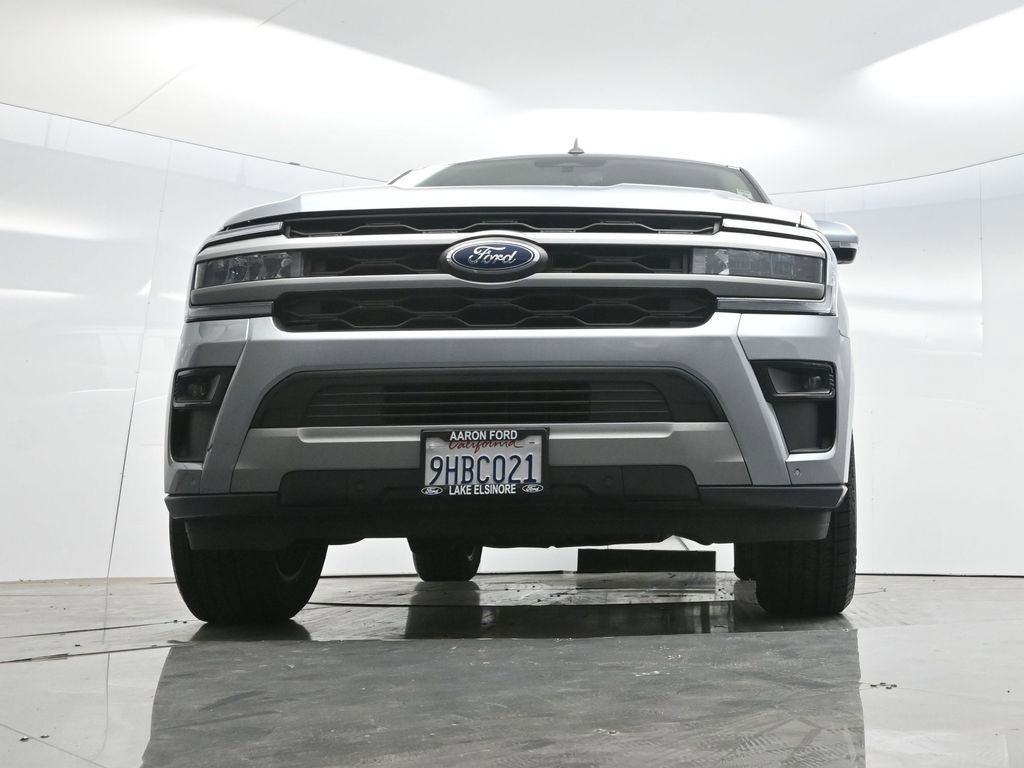 Used 2023 Ford Expedition XLT image 50