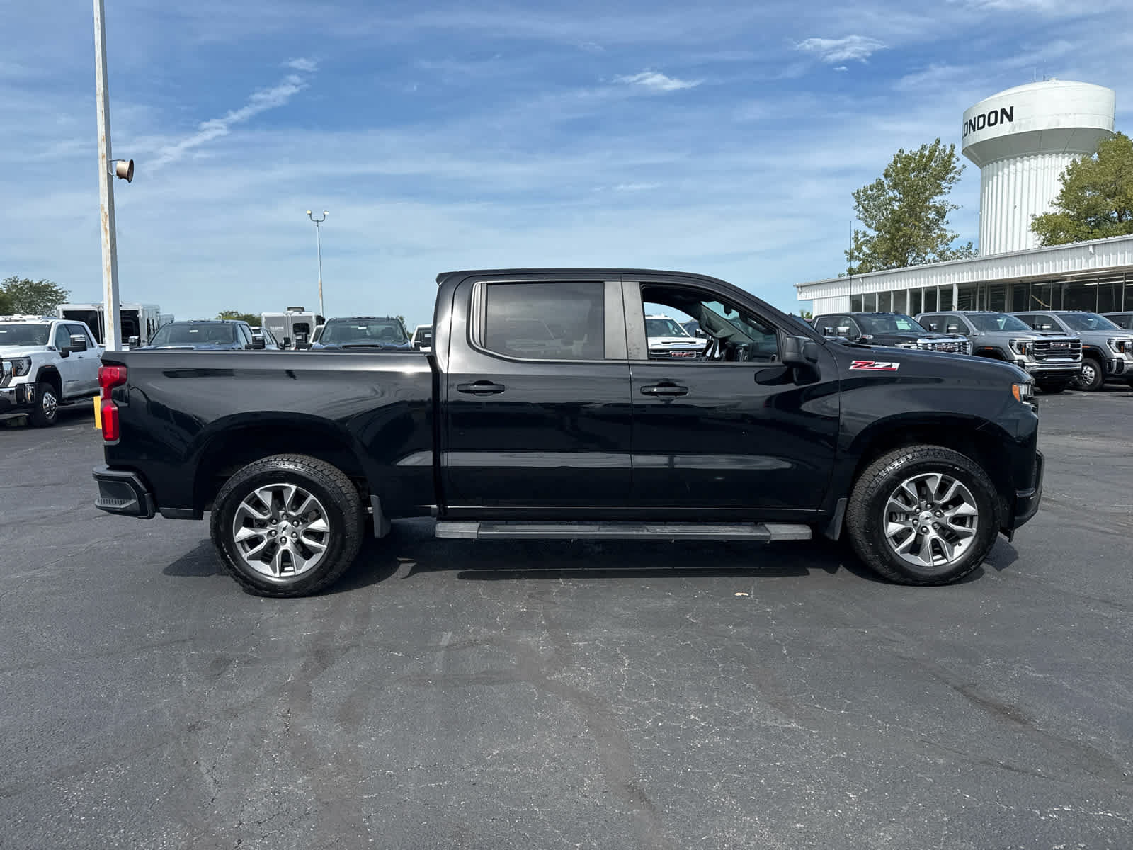 Certified 2021 Chevrolet Silverado 1500 RST AWD/4WD image 6