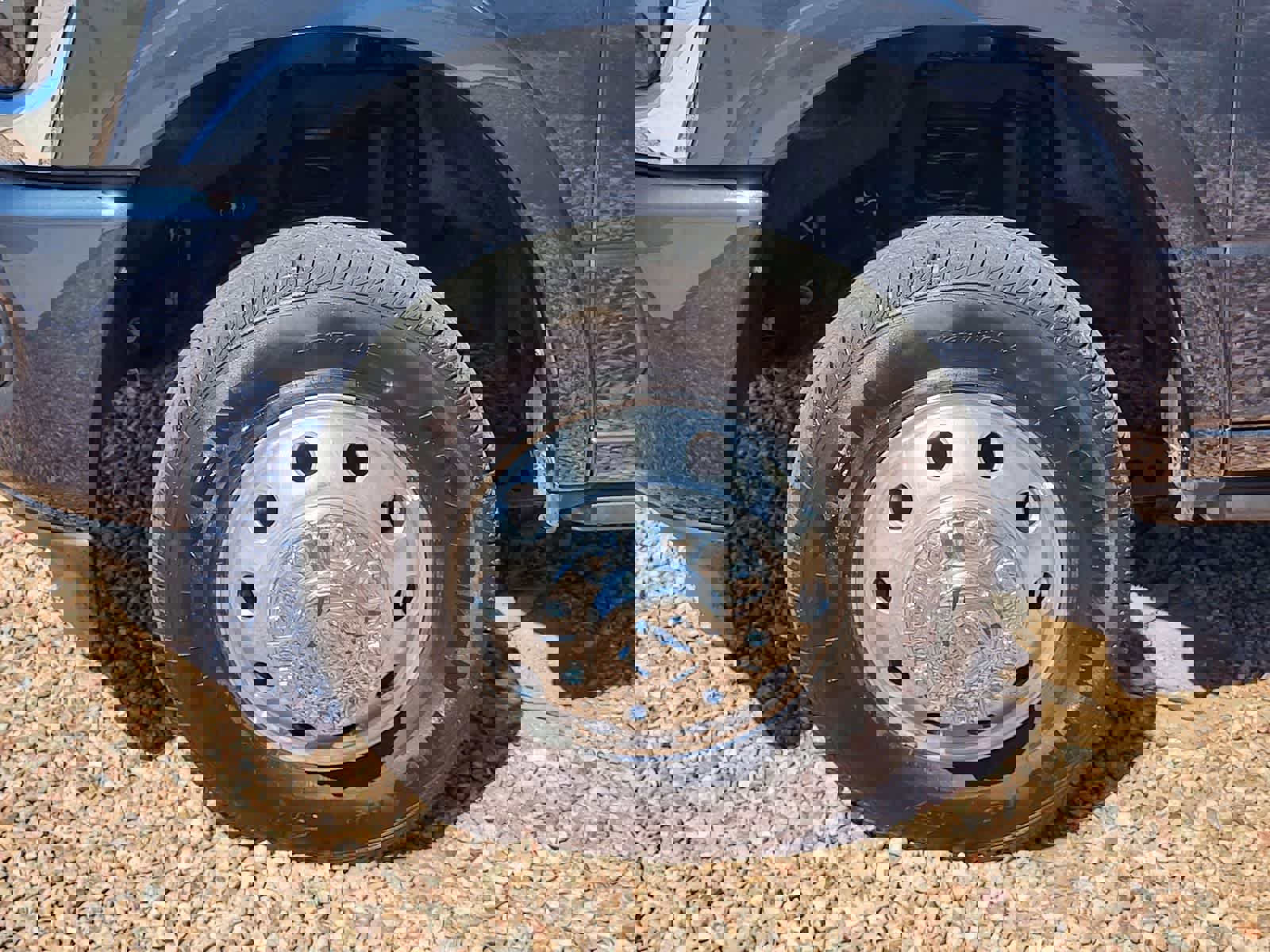 Used 2025 RAM 3500 Longhorn AWD/4WD image 9