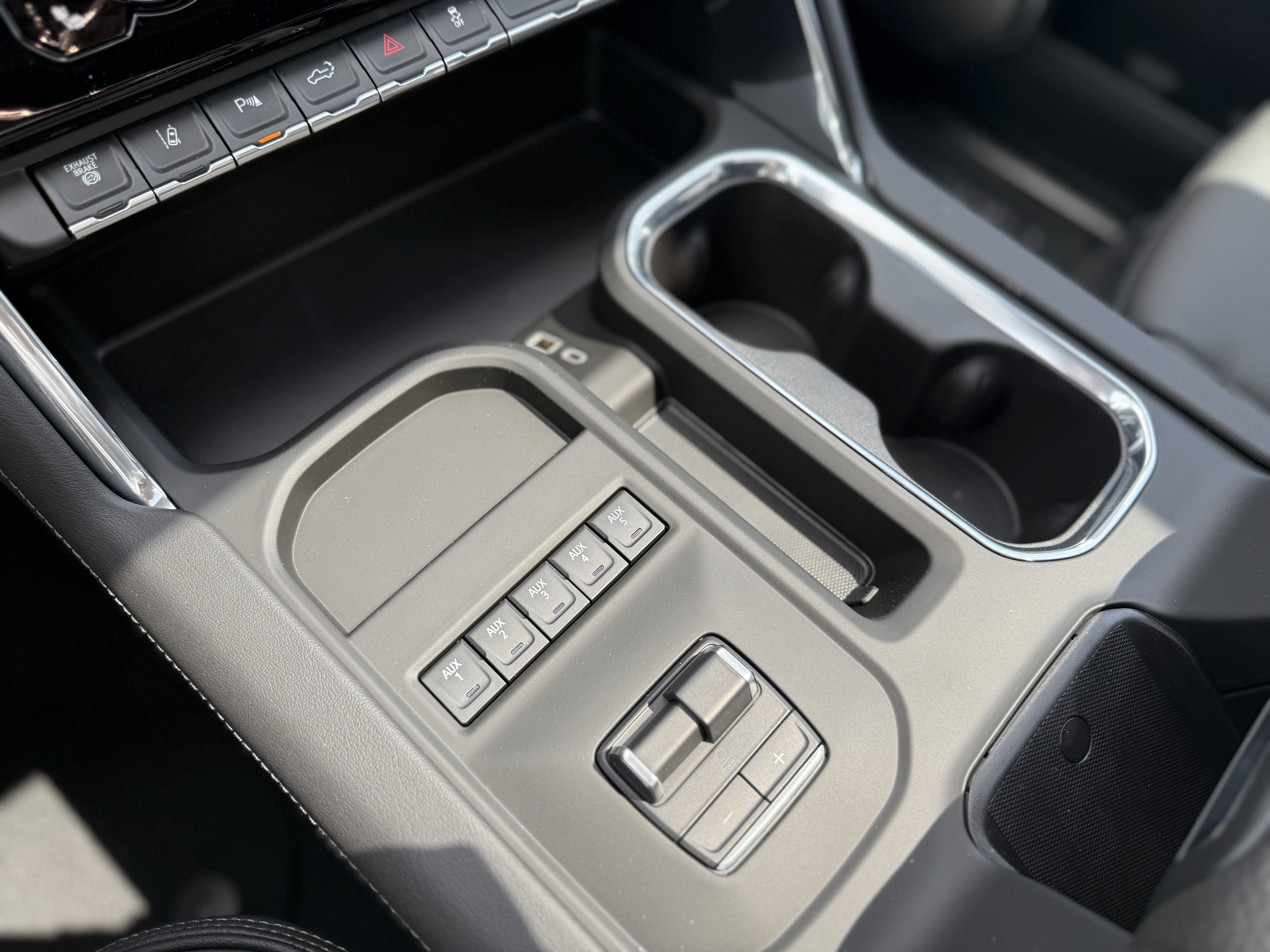 New 2025 GMC Sierra 3500 Denali w/ Technology Package image 30