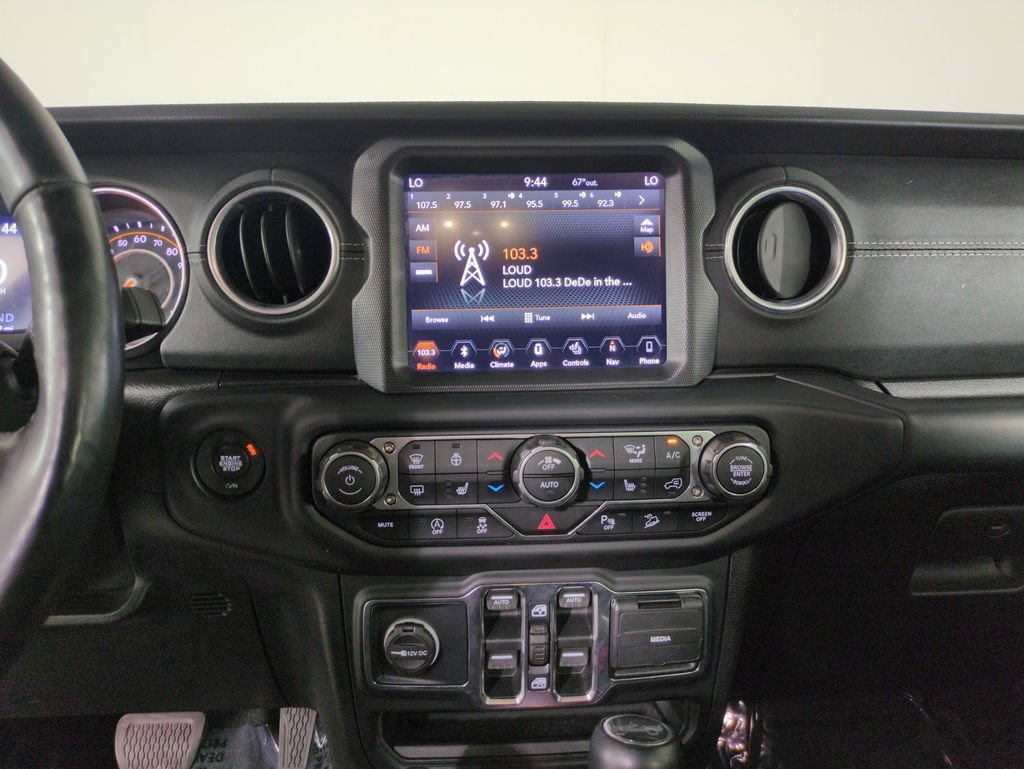 Used 2019 Jeep Wrangler Unlimited Sahara AWD/4WD image 21
