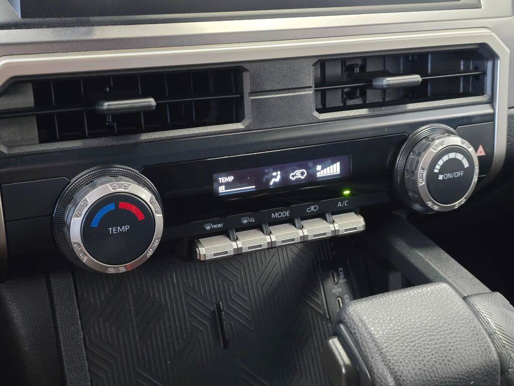 Certified 2025 Toyota 4Runner SR5 AWD/4WD image 27