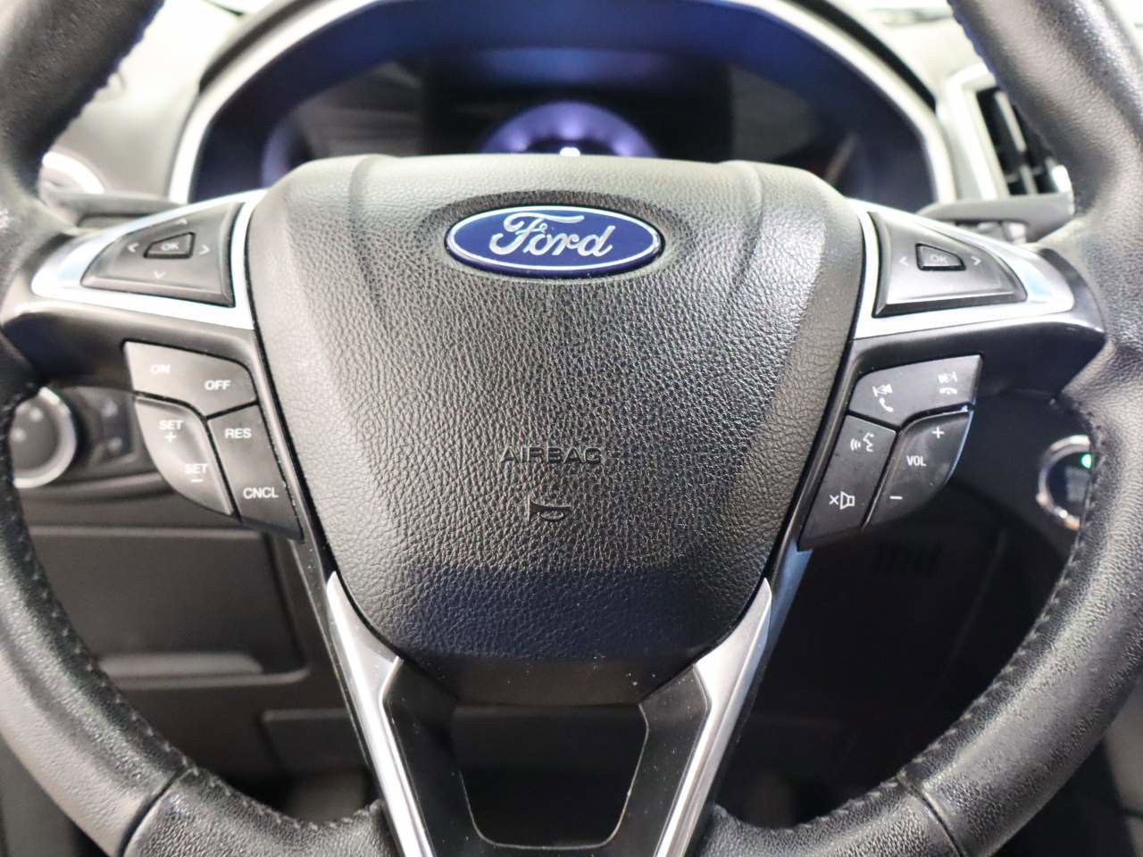 Used 2021 Ford Edge SEL image 12