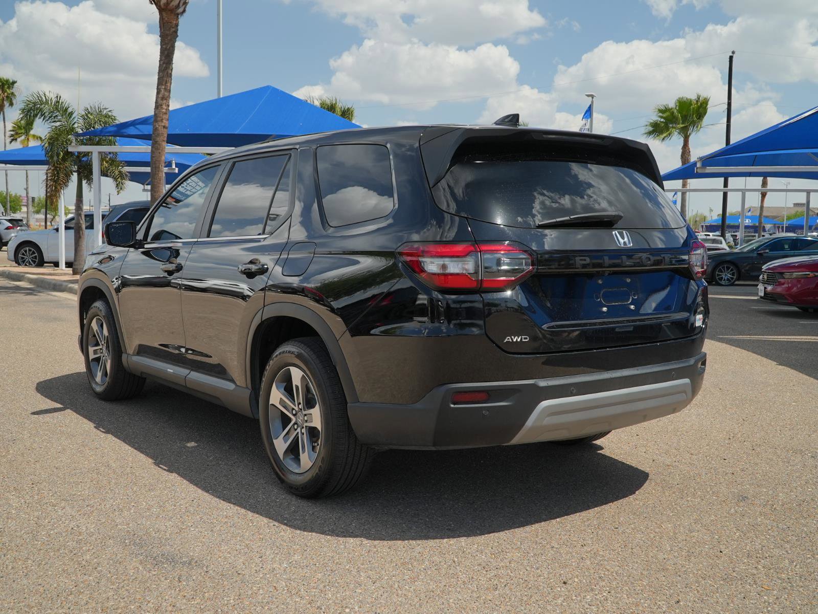 Used 2024 Honda Pilot EX-L image 7