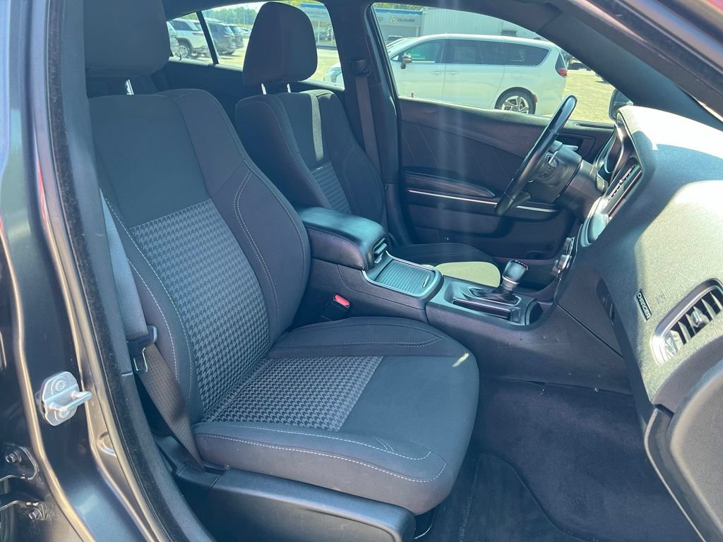 Used 2018 Dodge Charger GT AWD/4WD image 9