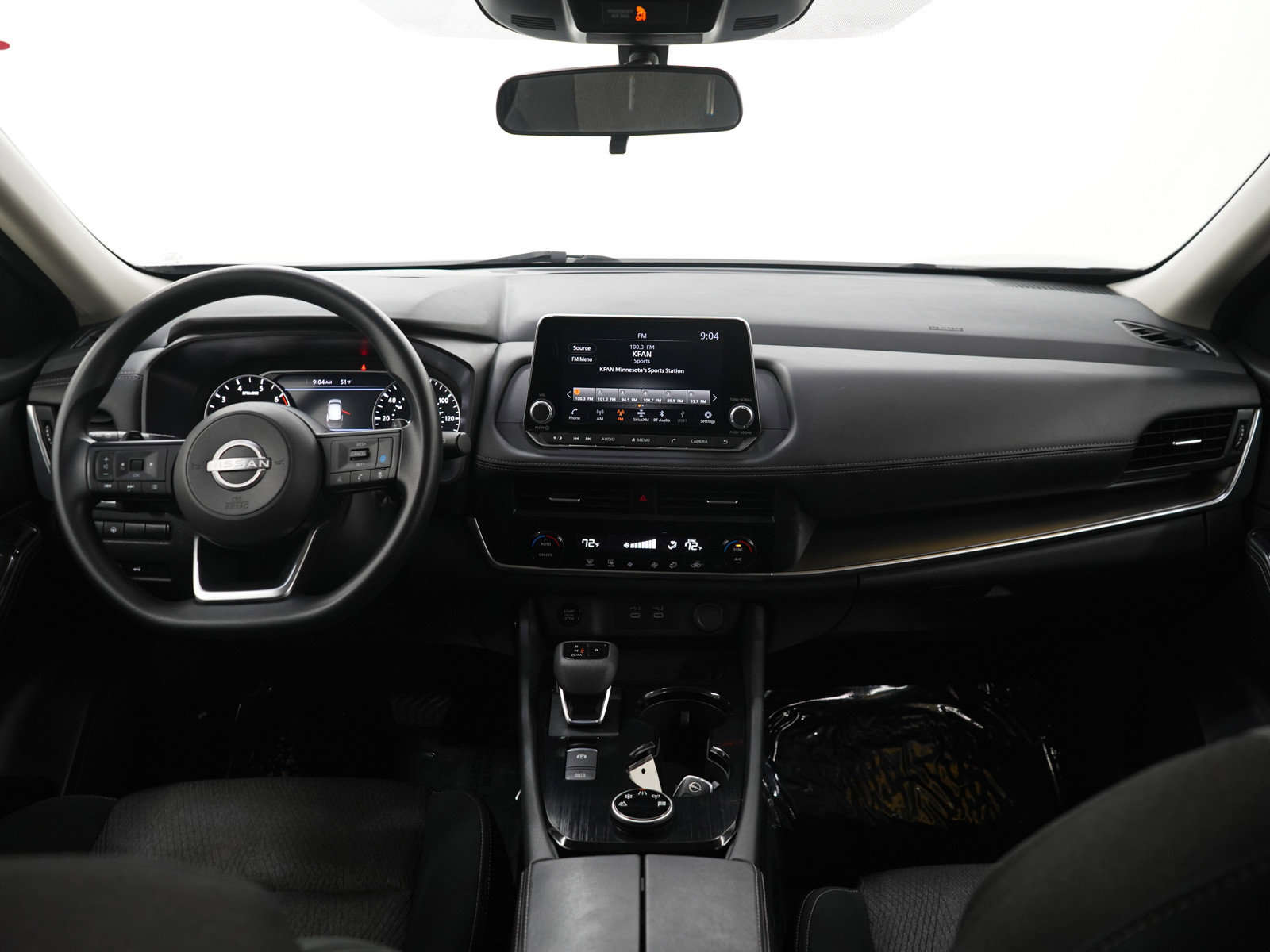 Used 2024 Nissan Rogue SV AWD/4WD image 13