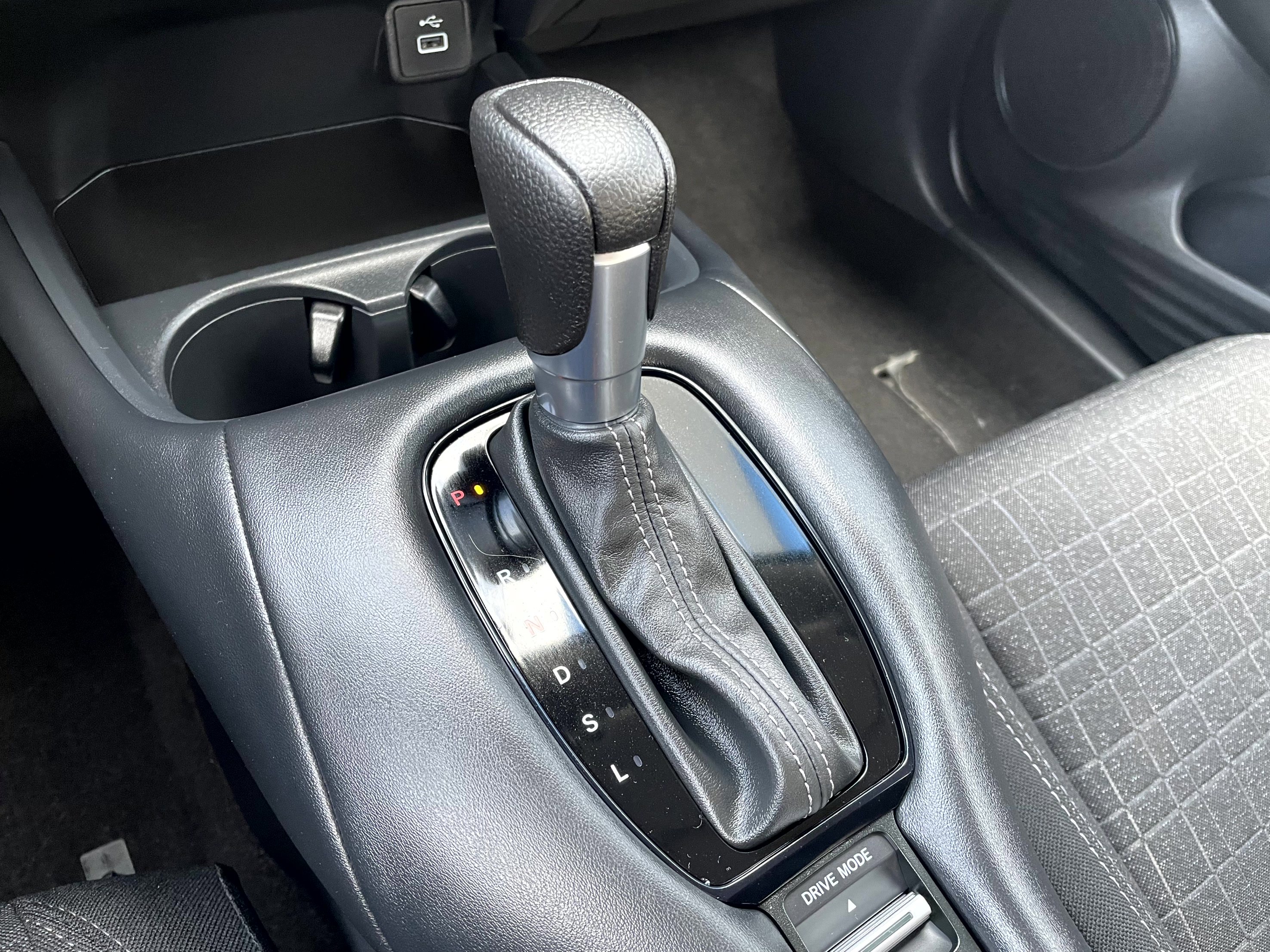 Certified 2025 Honda HR-V LX image 19