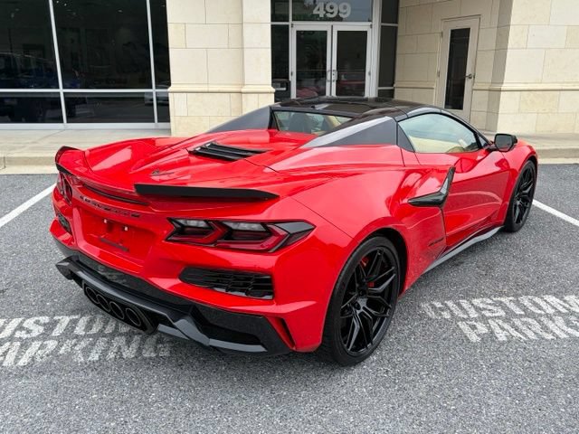 Used 2023 Chevrolet Corvette Z06 w/ Stealth Interior Trim Package RWD image 6