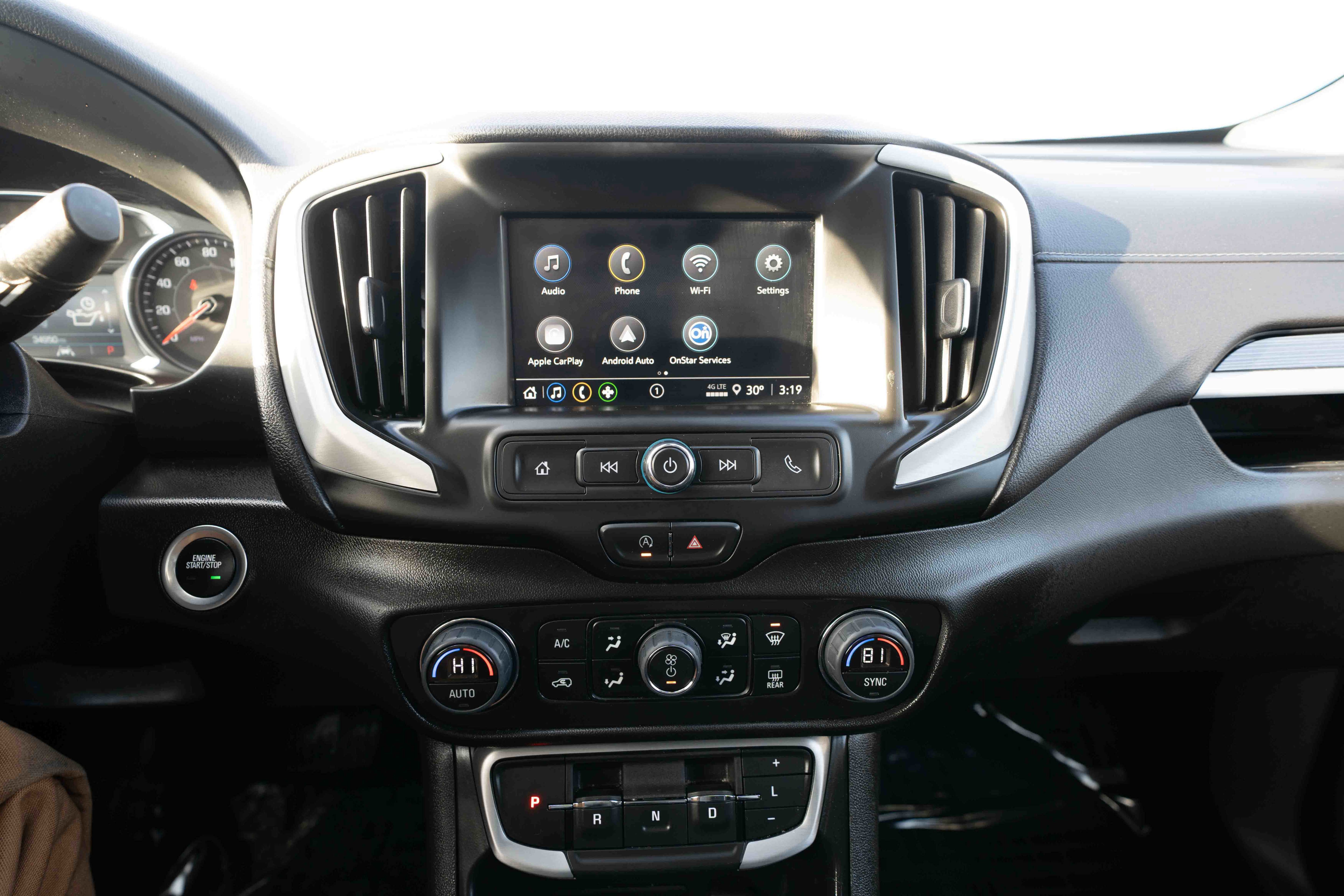 Used 2023 GMC Terrain SLE w/ Driver Convenience Package image 17