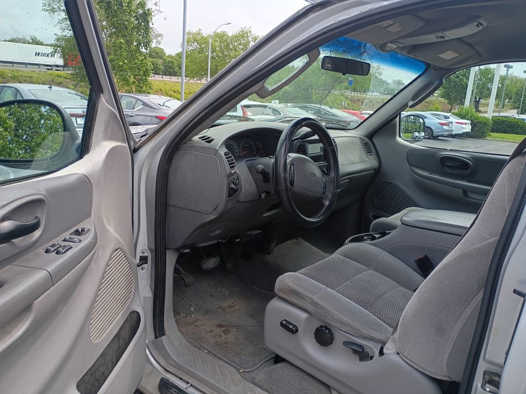 Used 2002 Ford F150 XLT AWD/4WD image 9