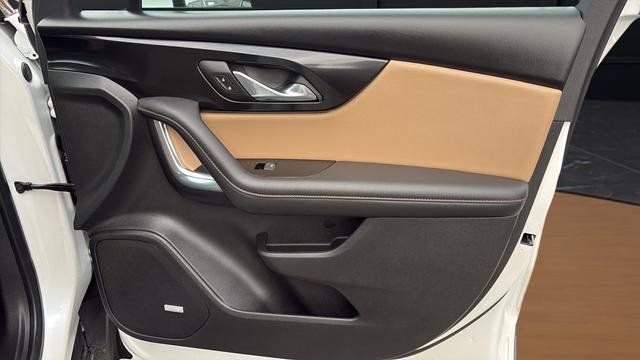 Used 2023 Chevrolet Blazer Premier w/ Driver Confidence II Package image 47