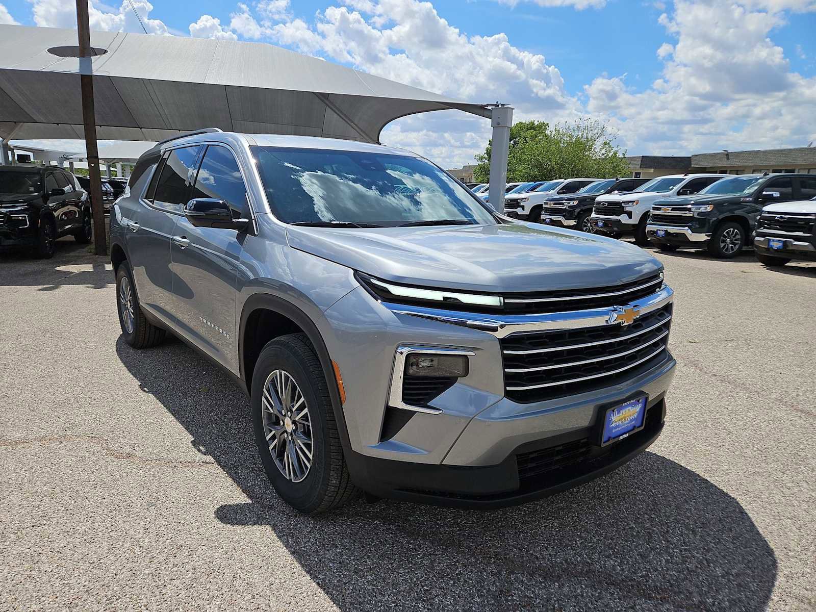 New 2026 Chevrolet Traverse LT w/ Driver Confidence Package image 2