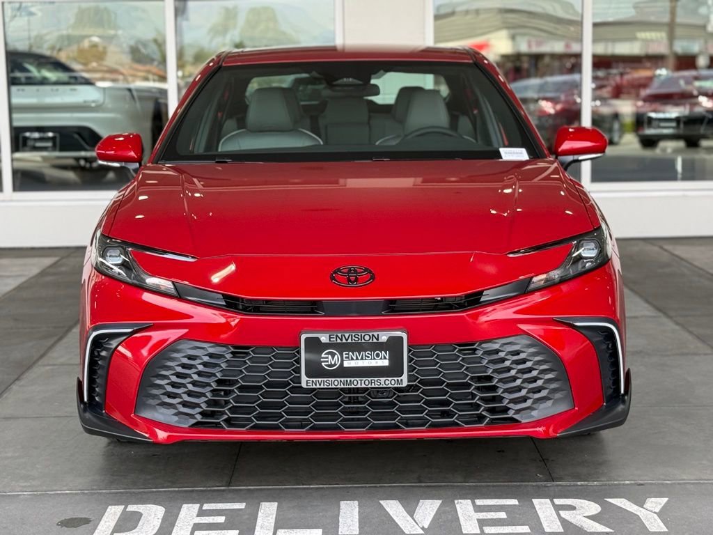 Used 2026 Toyota Camry SE FWD image 5