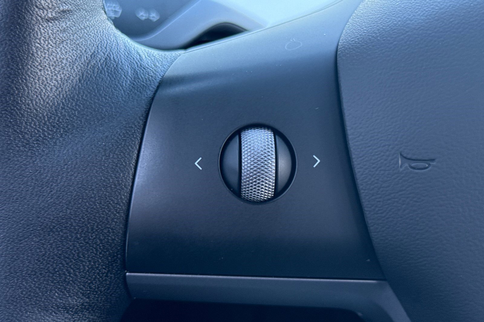 Used 2022 Tesla Model Y Performance image 27