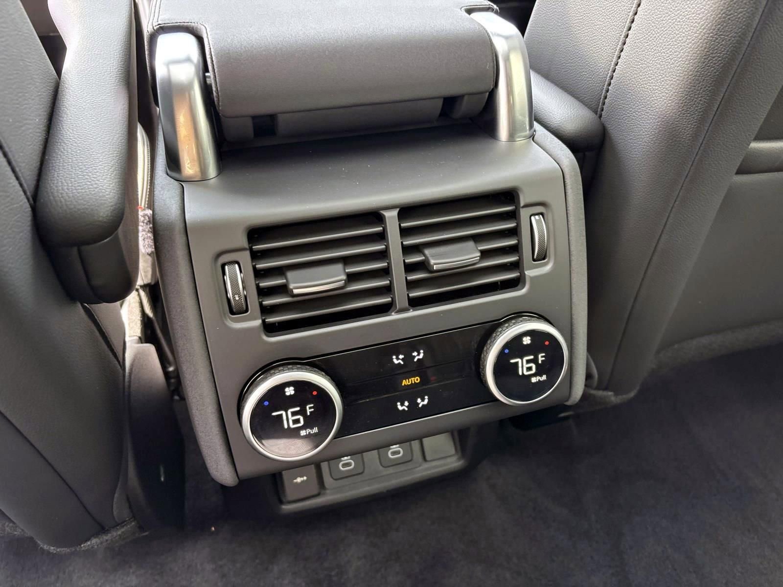 Used 2025 Land Rover Discovery S AWD/4WD image 29