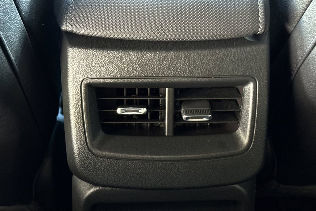 Used 2026 Chevrolet Equinox EV LT FWD image 20