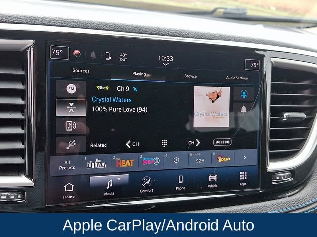 Used 2021 Chrysler Pacifica Touring image 14