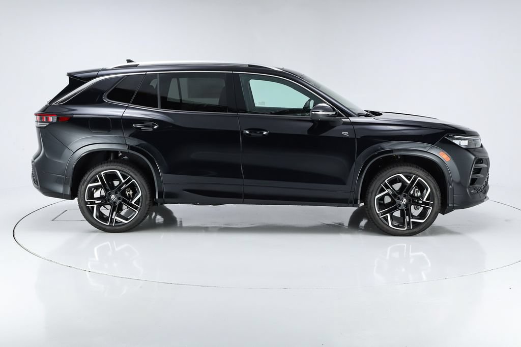 New 2026 Volkswagen Tiguan SEL R-Line AWD/4WD image 10