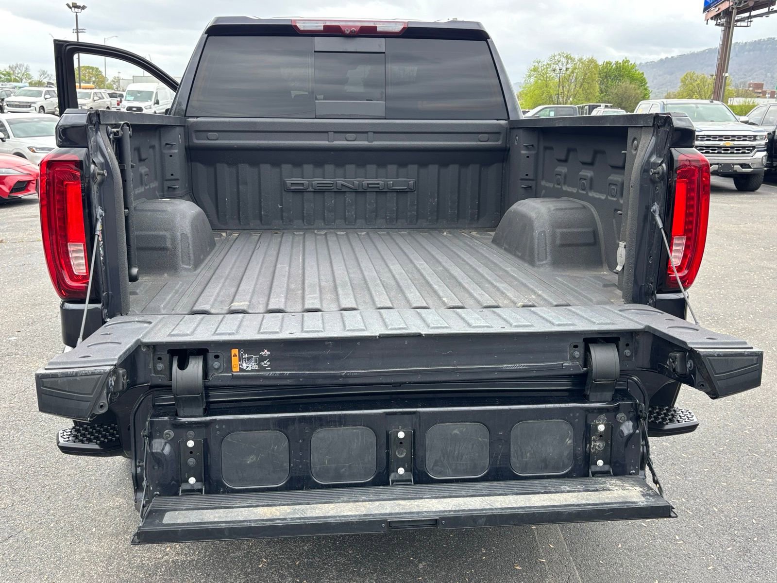 Used 2024 GMC Sierra 1500 Denali AWD/4WD image 24