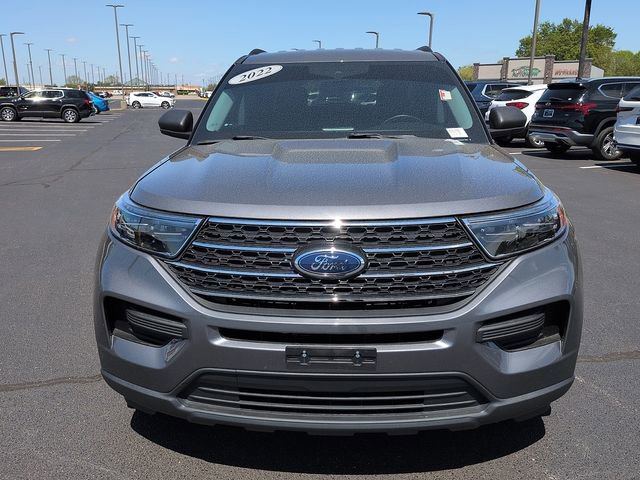 Used 2022 Ford Explorer XLT AWD/4WD image 2