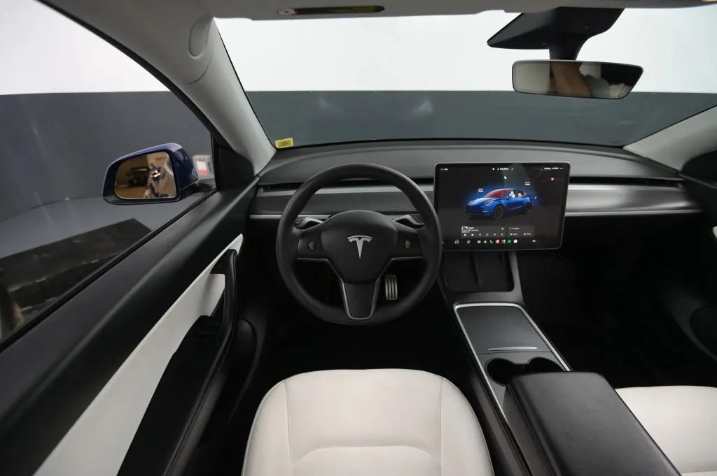 Used 2022 Tesla Model Y Performance AWD/4WD image 36