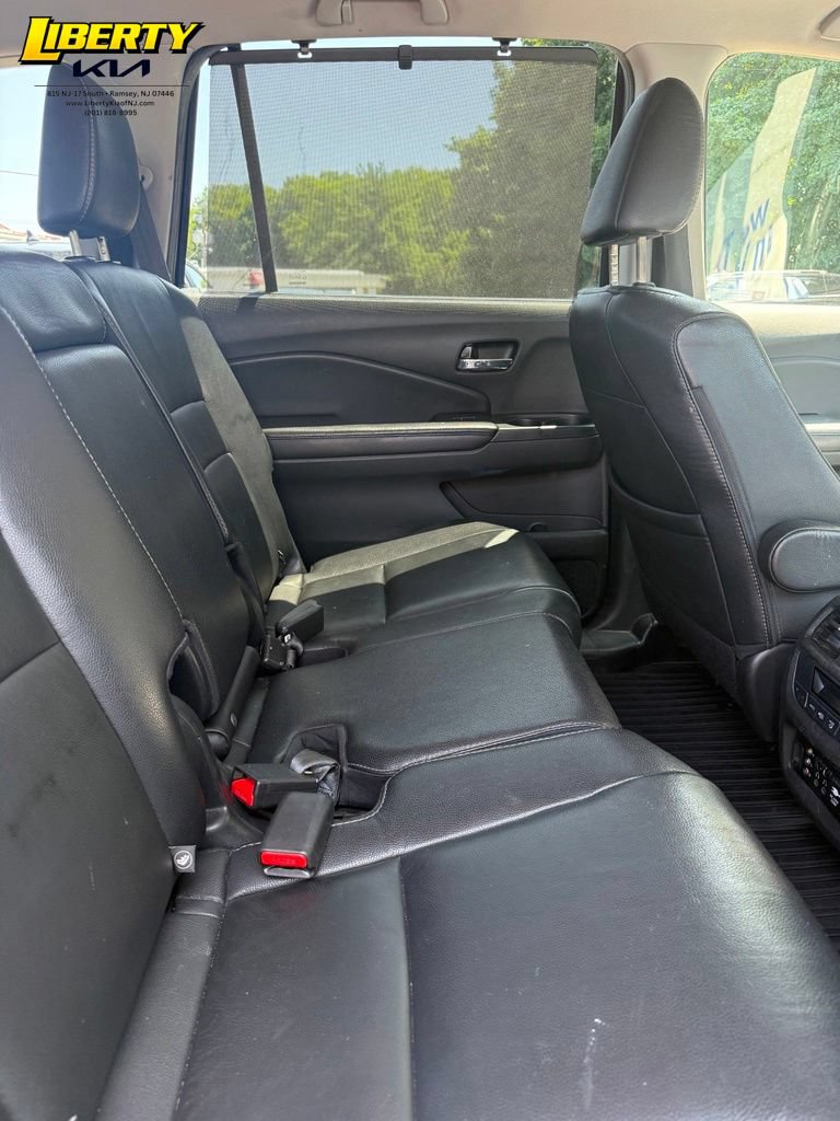 Used 2017 Honda Pilot Touring image 10