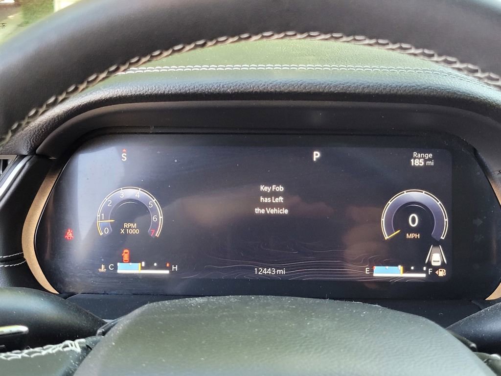 Used 2023 Jeep Grand Cherokee Limited w/ Black Appearance Package image 22