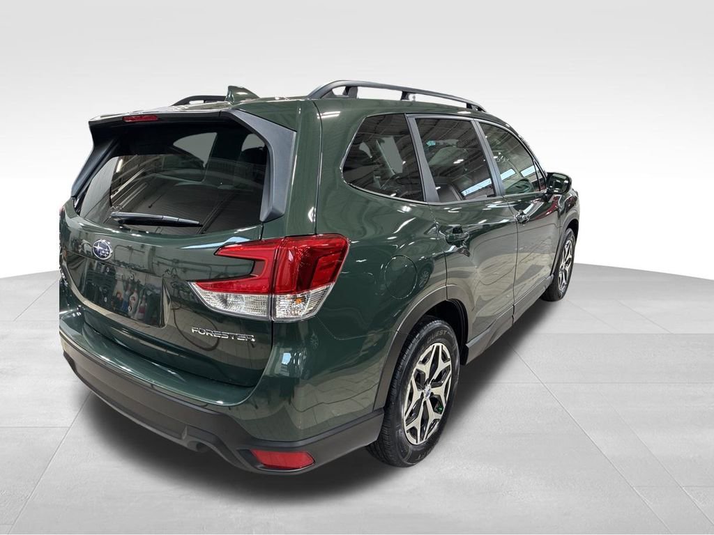 Certified 2023 Subaru Forester Premium image 9