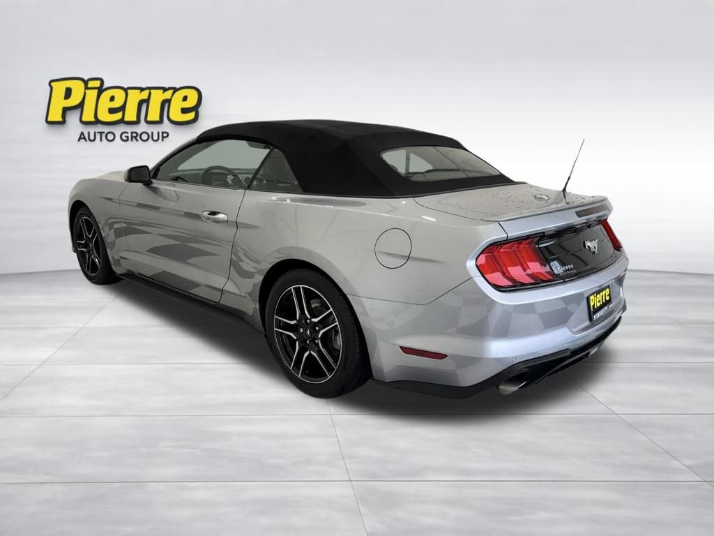 Used 2023 Ford Mustang Premium RWD image 3