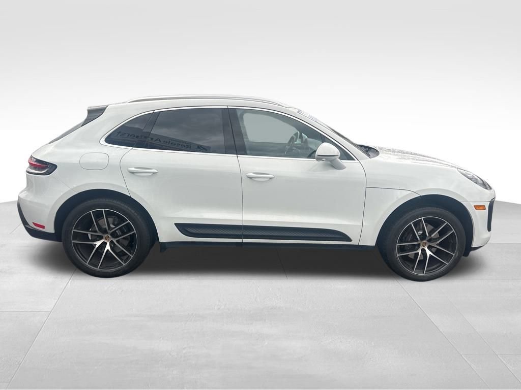 Used 2023 Porsche Macan image 8
