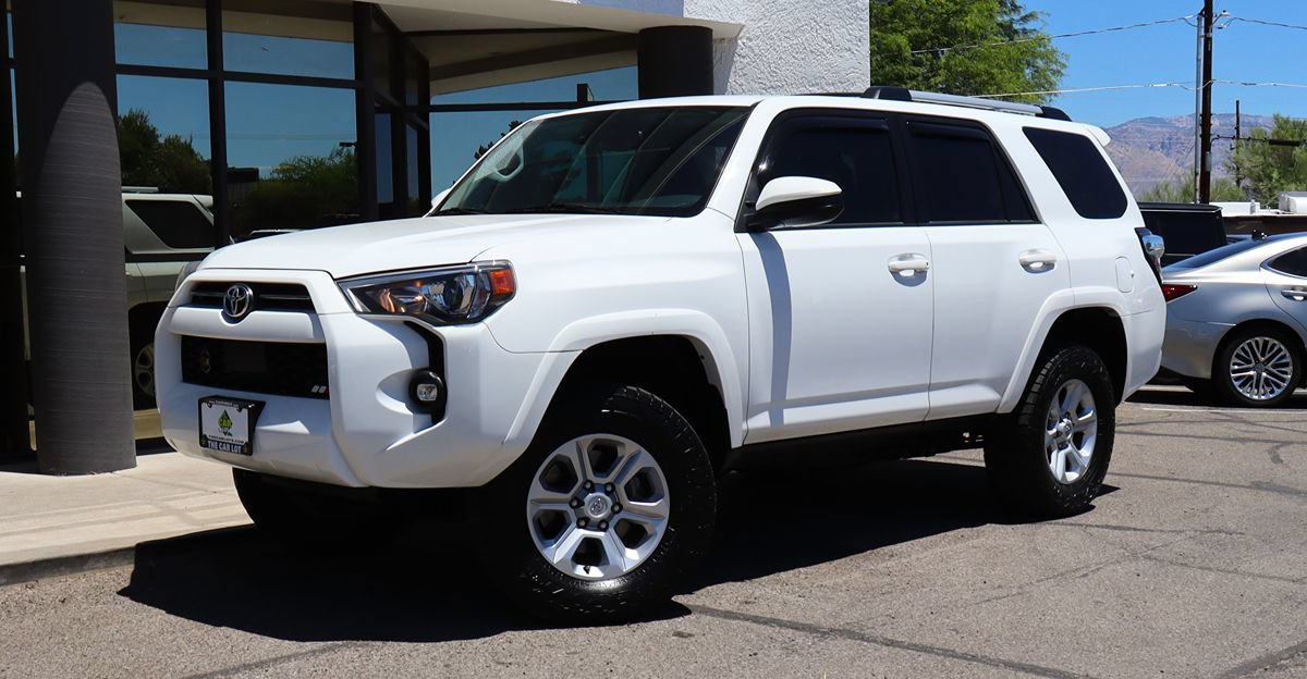 Used 2022 Toyota 4Runner SR5 AWD/4WD image 2