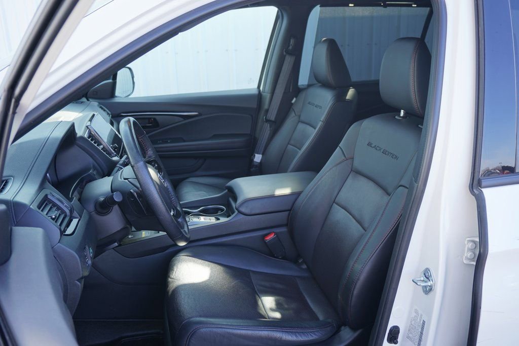 Used 2024 Honda Passport Black Edition image 14