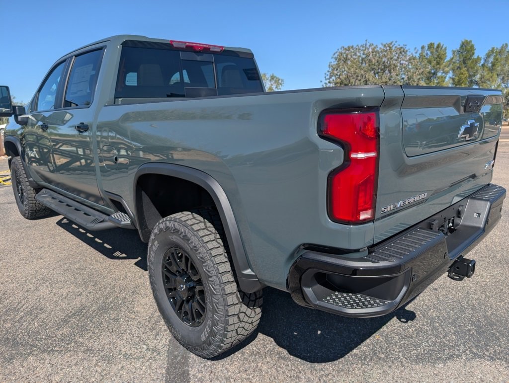 New 2026 Chevrolet Silverado 2500 ZR2 image 3