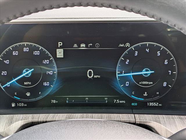 Used 2024 Kia Telluride SX w/ Towing Package FWD image 11