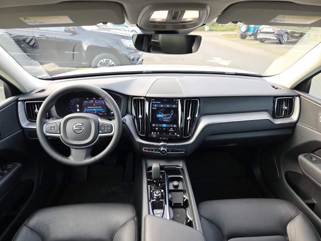 Certified 2024 Volvo XC60 B5 Core w/ Protection Package Premier image 5
