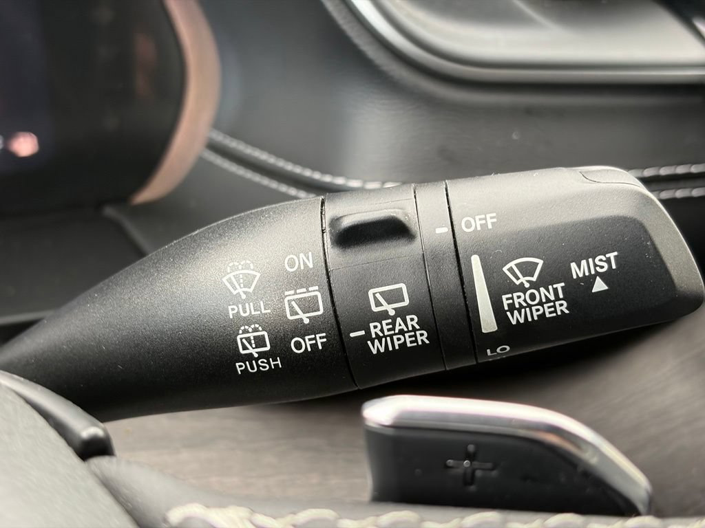Used 2023 Jeep Grand Cherokee L Limited AWD/4WD image 32