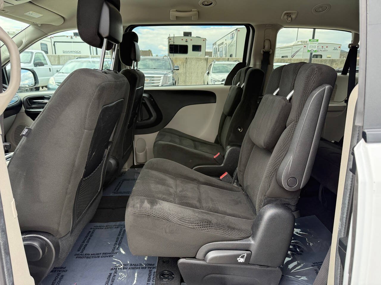 Used 2016 Dodge Grand Caravan SXT FWD image 17