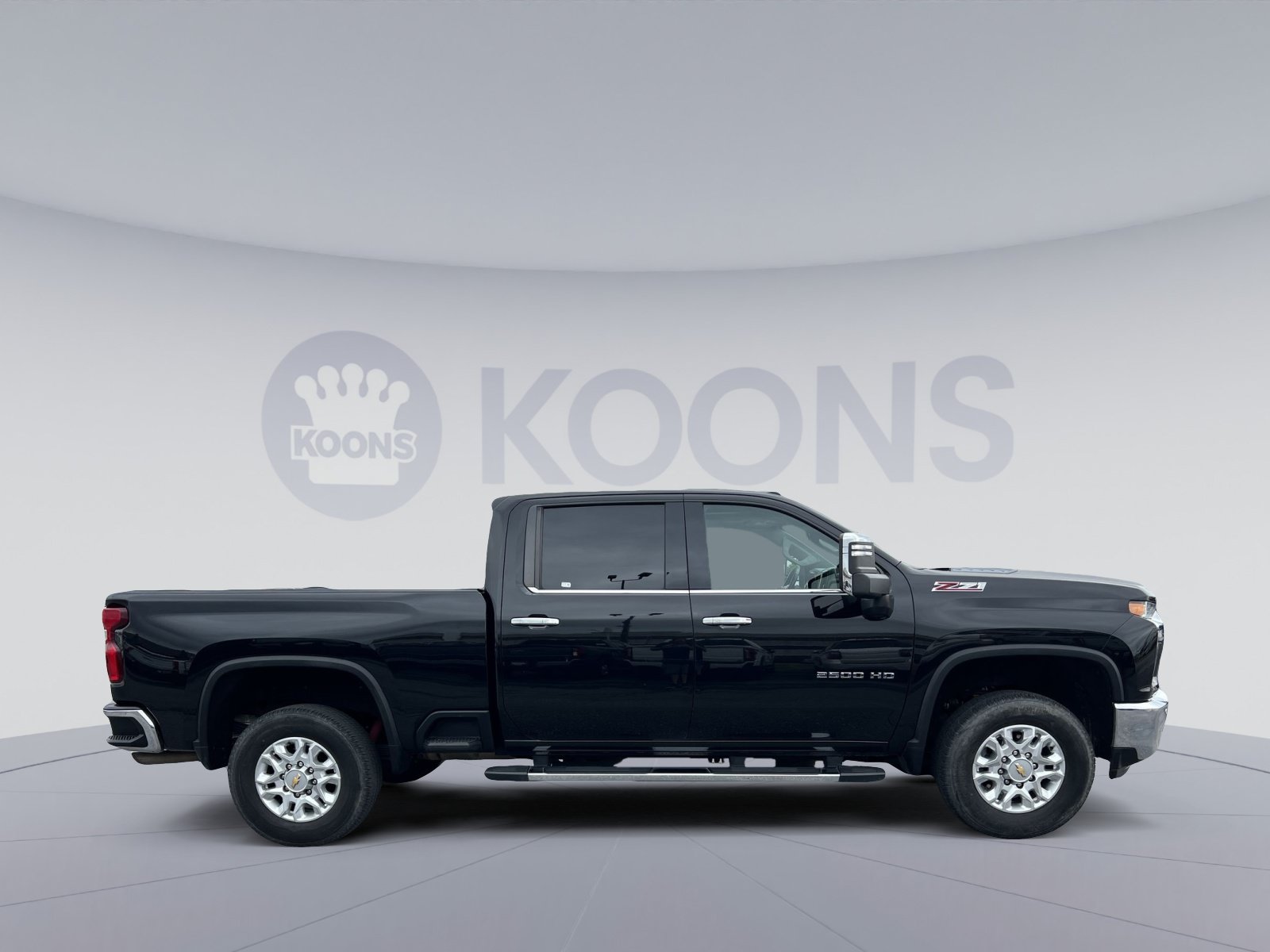 Used 2022 Chevrolet Silverado 2500 LTZ w/ LTZ Plus Package AWD/4WD image 8