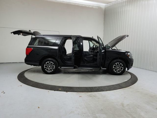 Used 2022 Ford Expedition Max XLT RWD image 16