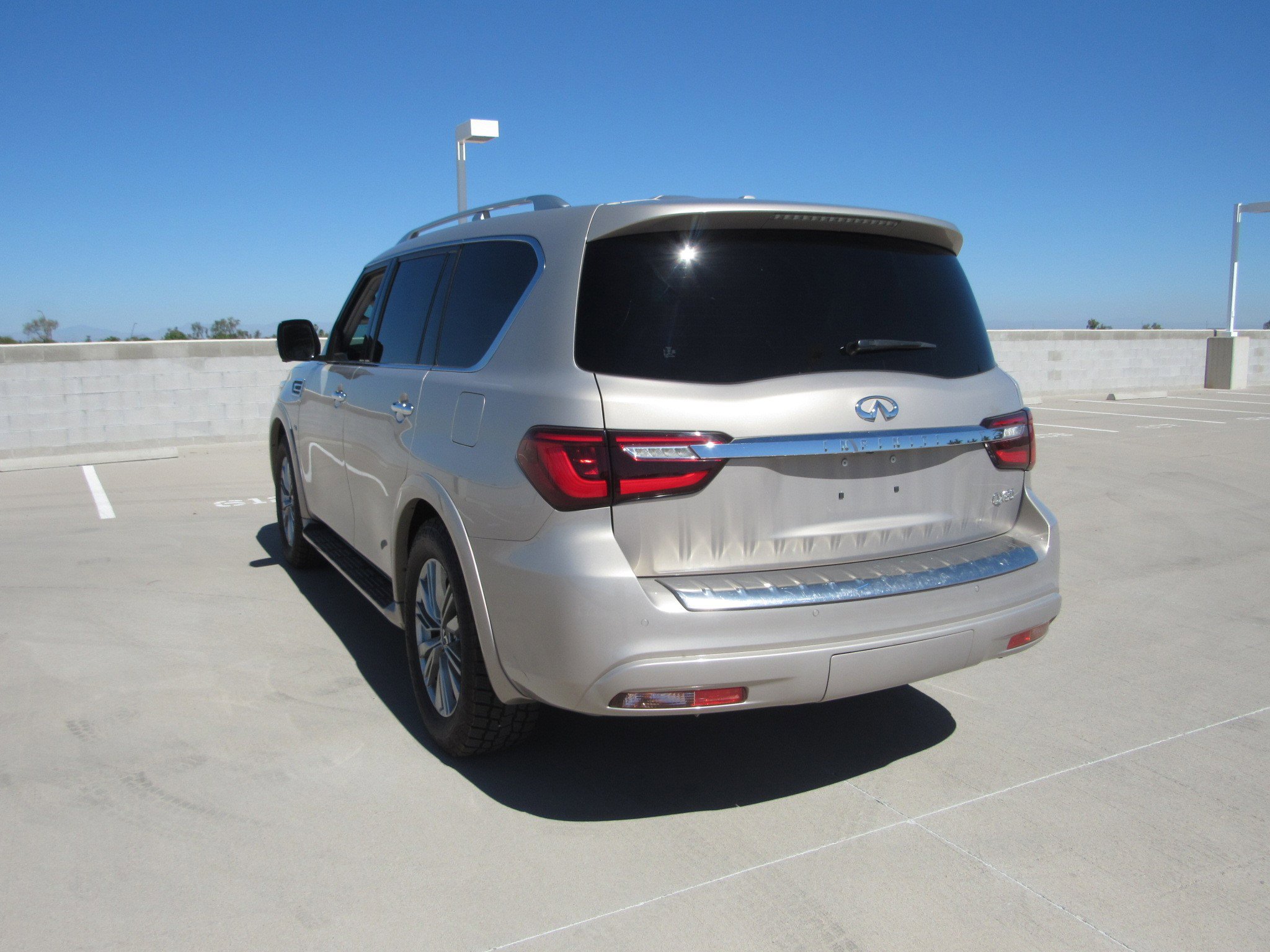 Used 2019 INFINITI QX80 Luxe w/ Proassist Package image 6