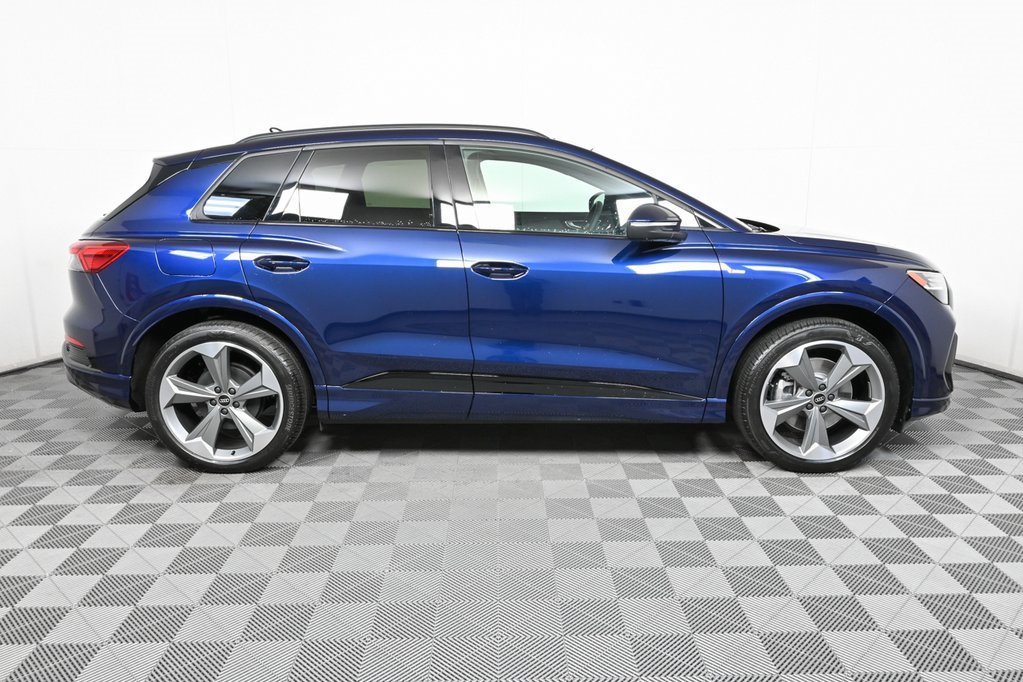 New 2025 Audi Q4 e-tron Prestige image 2