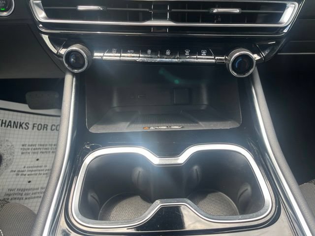 Used 2024 Chevrolet Traverse LT AWD/4WD image 34