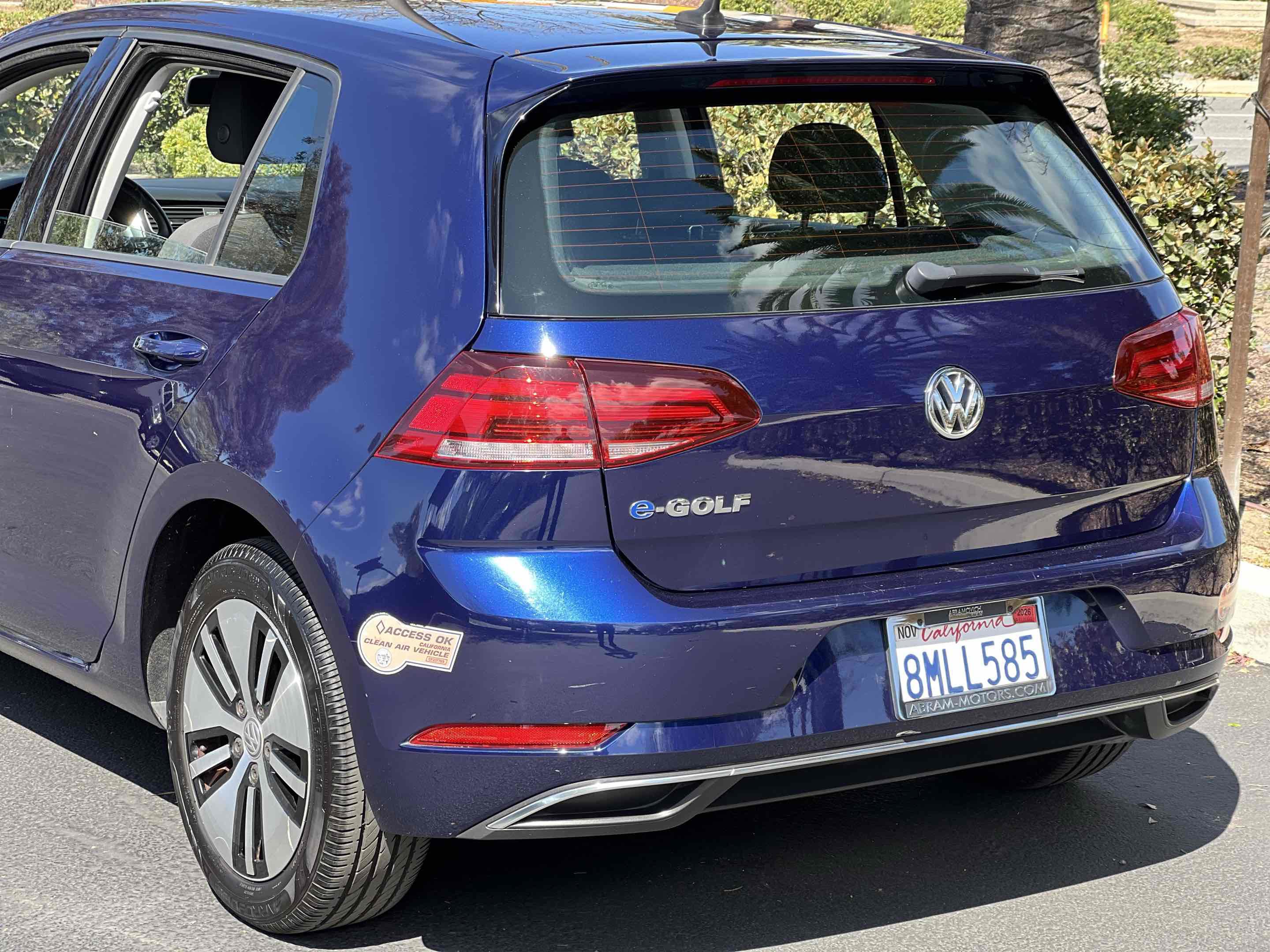 Used 2019 Volkswagen e-Golf SE w/ Driver Assistance Package image 54