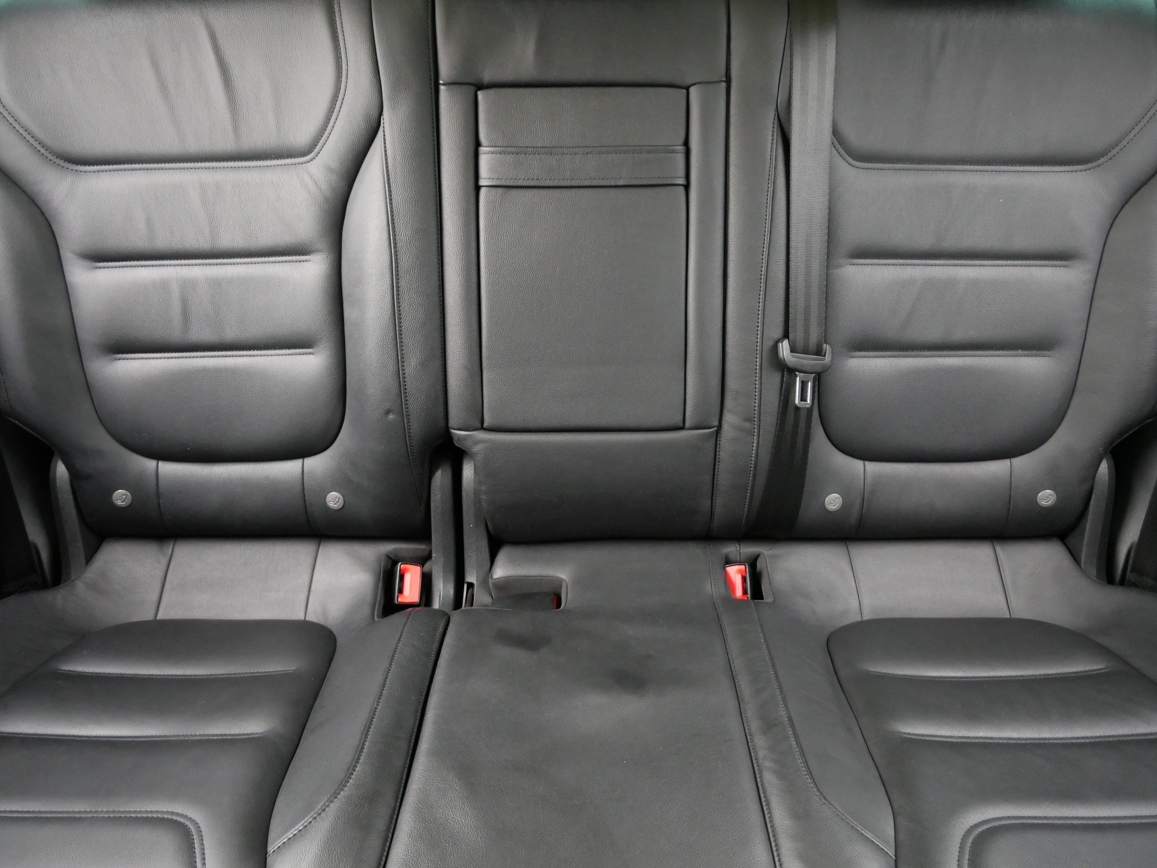 Used 2015 Volkswagen Touareg VR6 AWD/4WD image 13