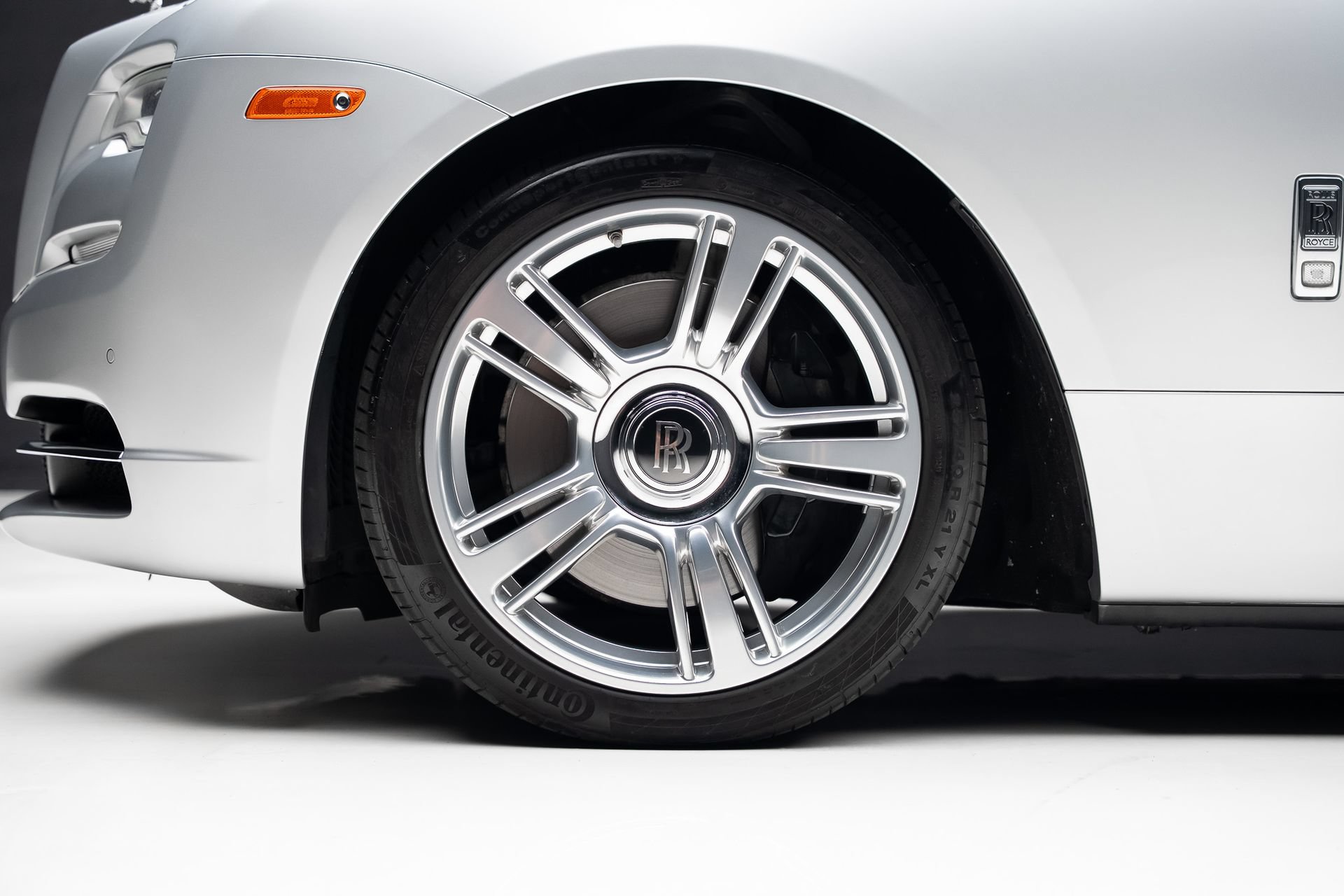 Used 2017 Rolls-Royce Dawn RWD image 22