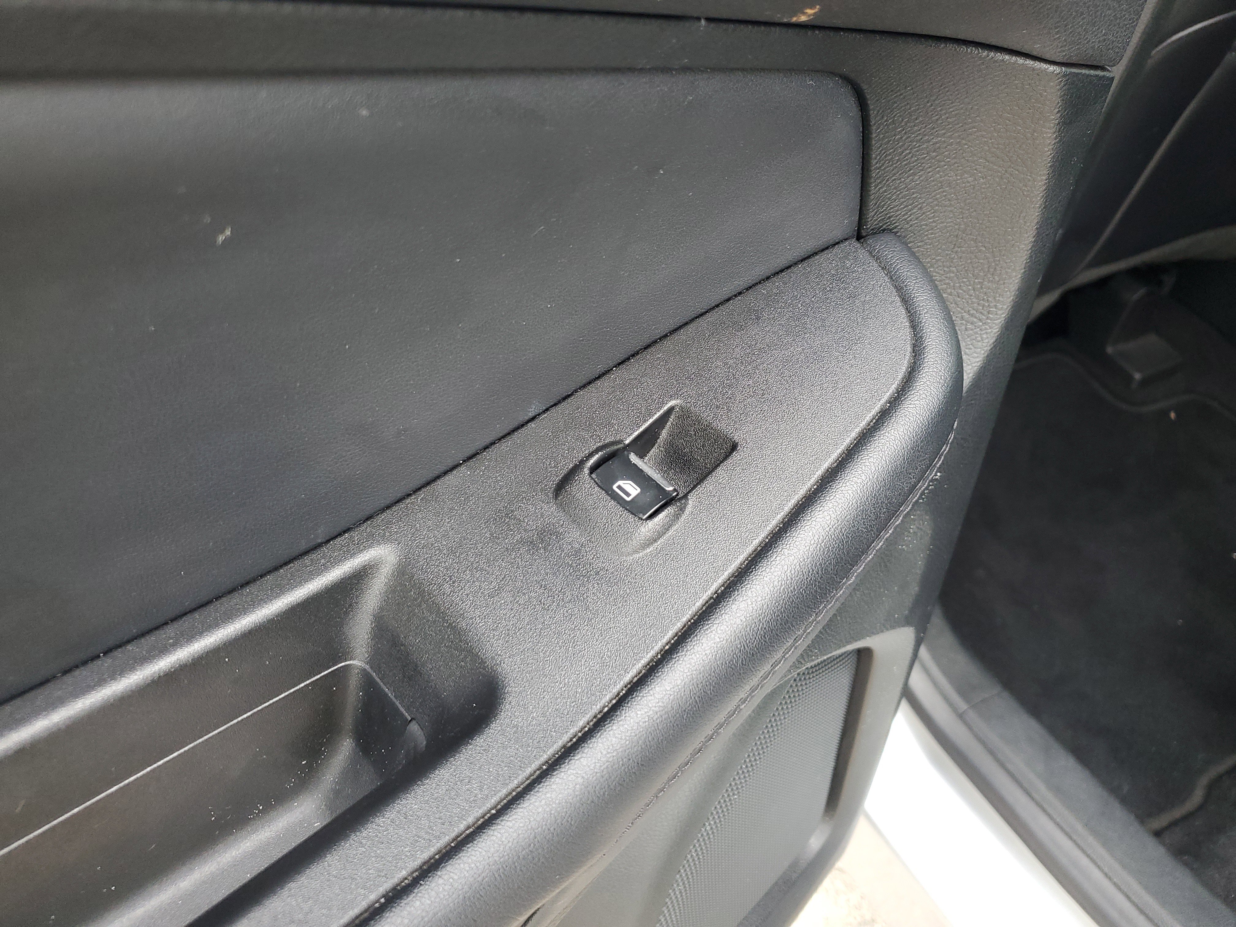 Used 2023 Ford Edge SEL image 15