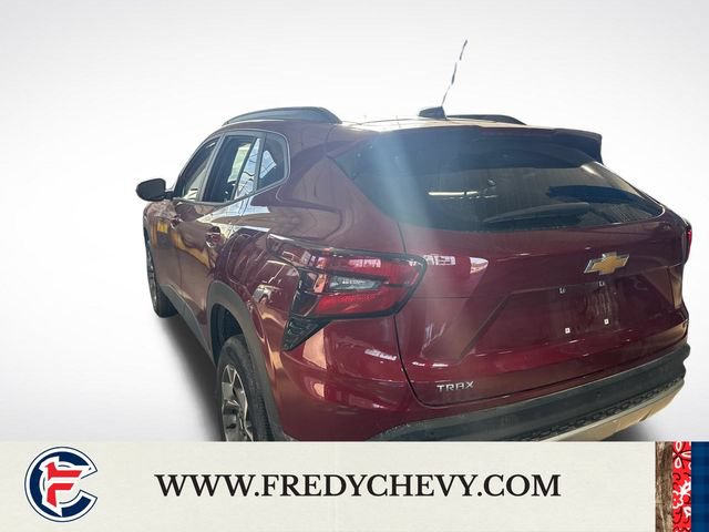 Used 2025 Chevrolet Trax LT w/ Driver Confidence Package FWD image 6