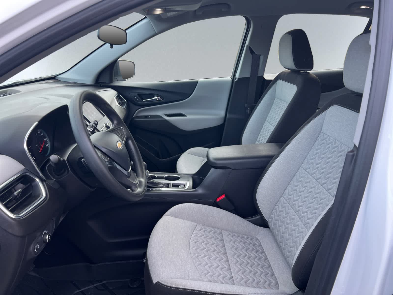 Used 2024 Chevrolet Equinox LS w/ LPO, Floor Liner Package AWD/4WD image 10