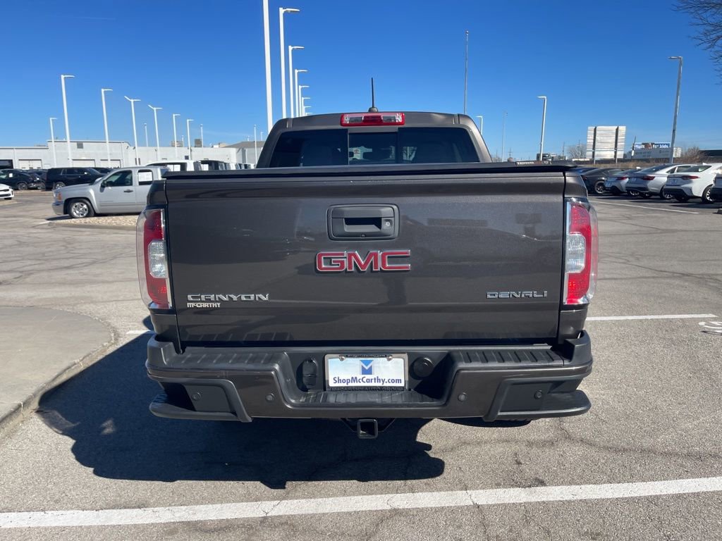 Used 2019 GMC Canyon Denali image 4
